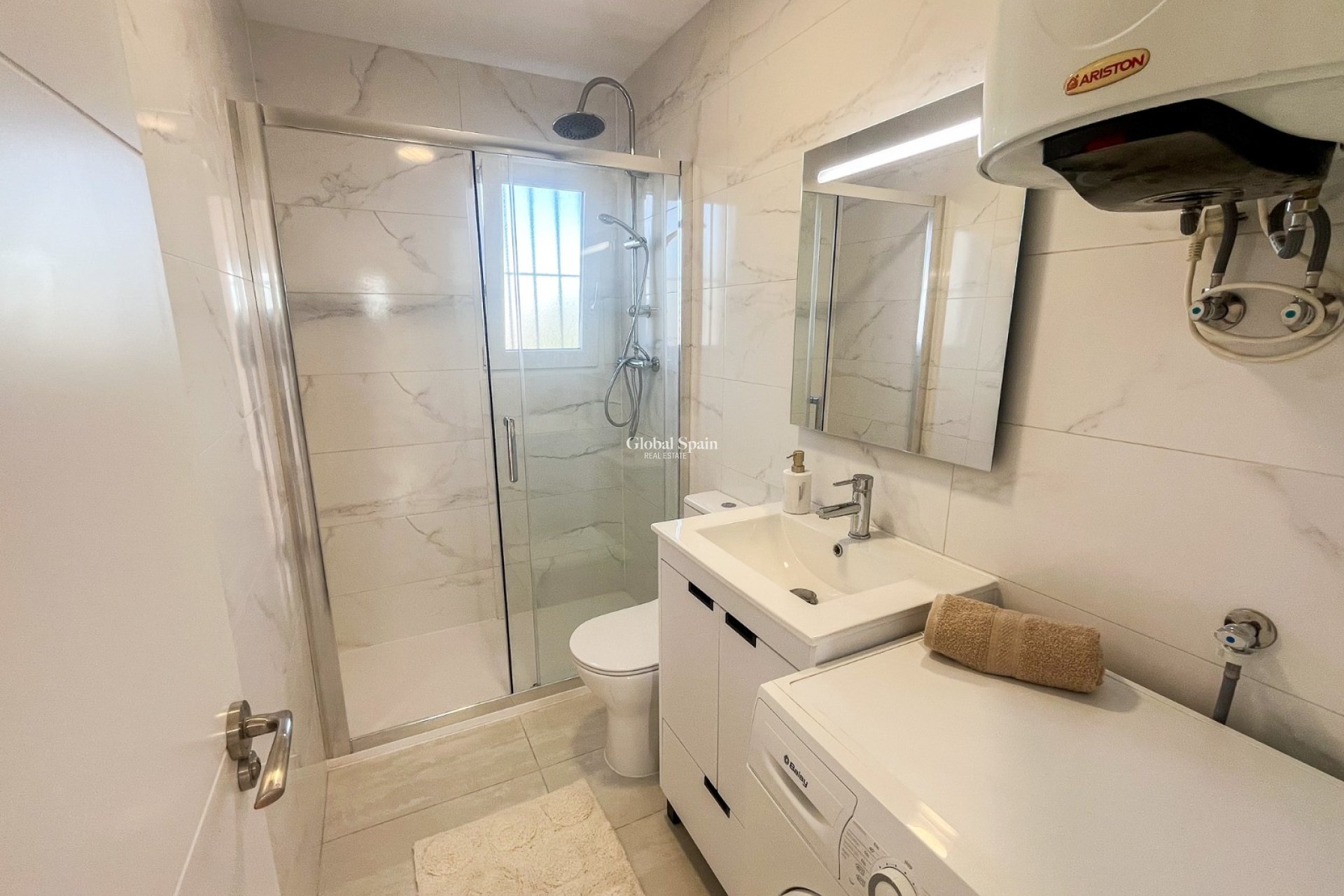 Wederverkoop - PENTHOUSE -
ORIHUELA COSTA - Punta Prima