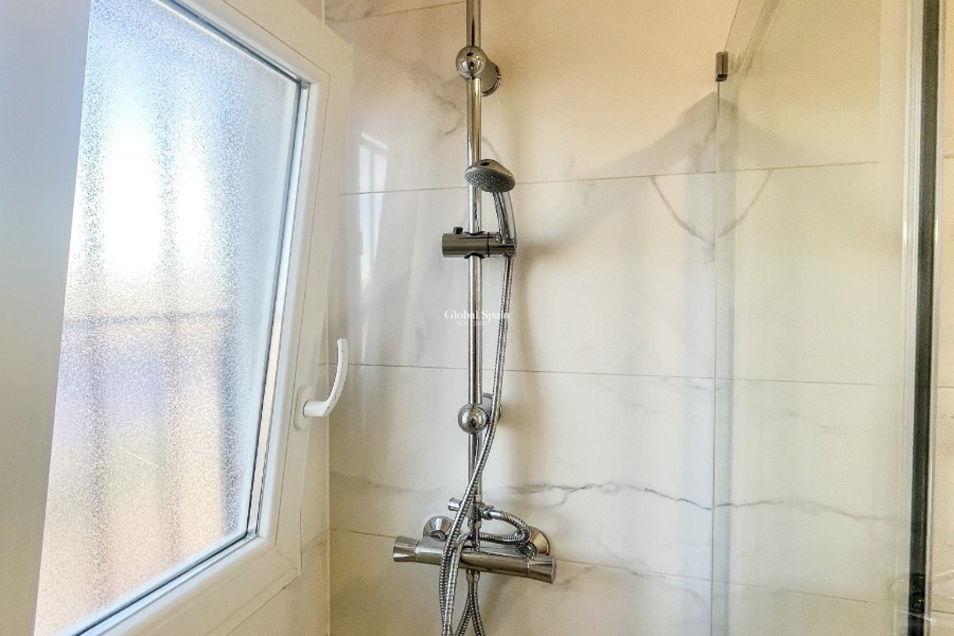 Wederverkoop - PENTHOUSE -
ORIHUELA COSTA - Punta Prima