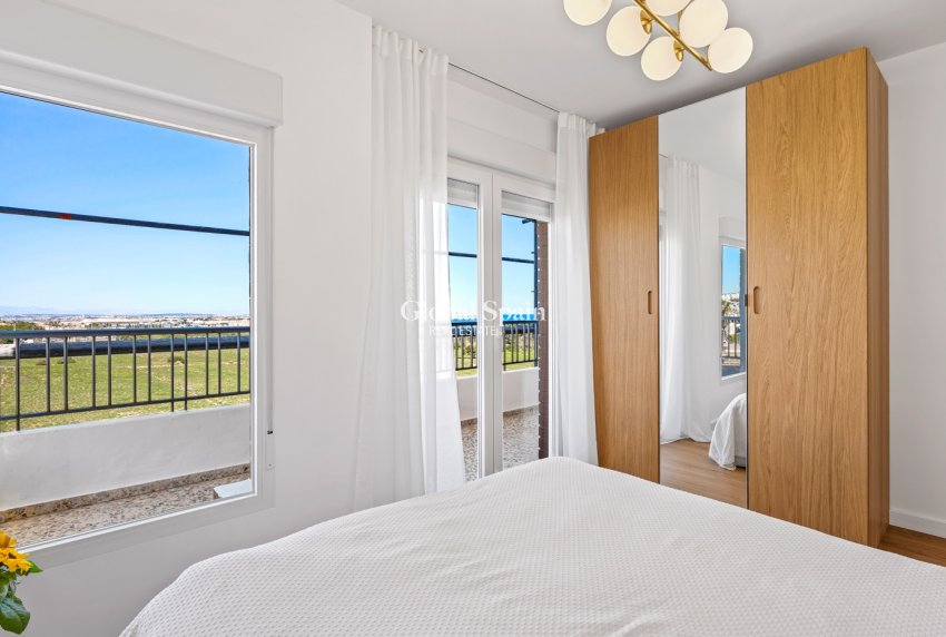 Wederverkoop - PENTHOUSE -
ORIHUELA COSTA - Punta Prima