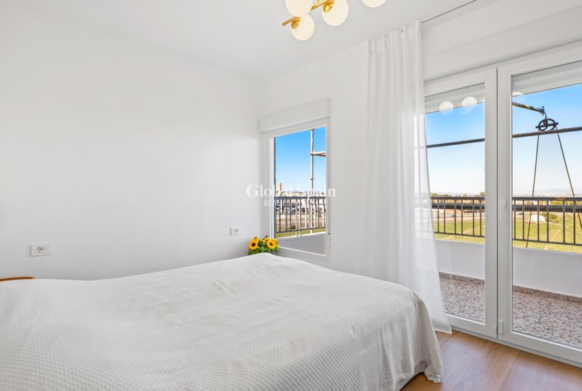 Wederverkoop - PENTHOUSE -
ORIHUELA COSTA - Punta Prima
