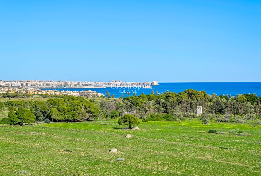 Wederverkoop - PENTHOUSE -
ORIHUELA COSTA - Punta Prima