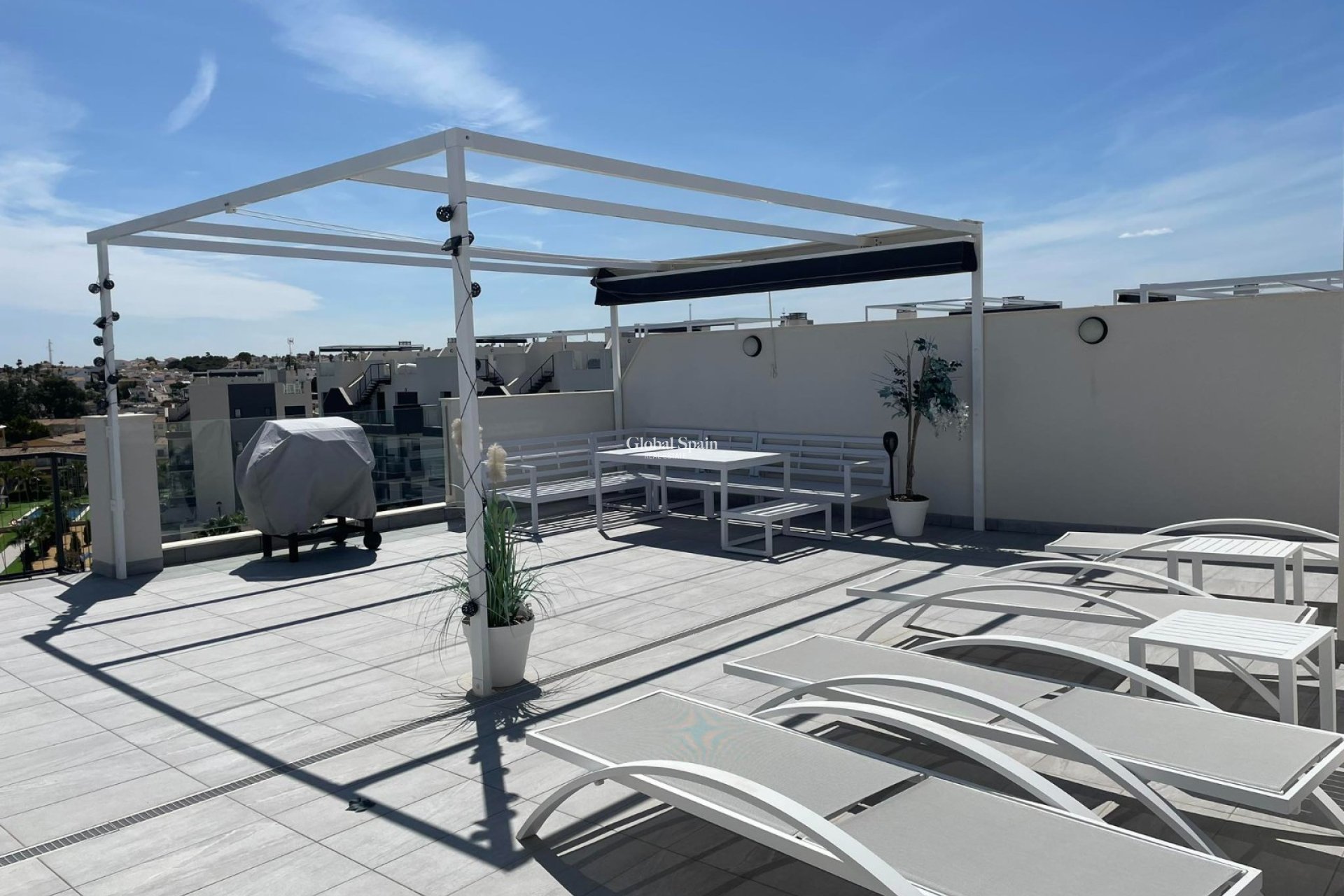 Wederverkoop - Penthouse -
ORIHUELA COSTA - VILLAMARTÍN