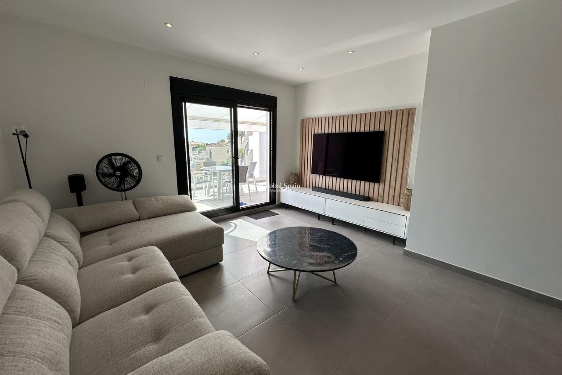 Wederverkoop - PENTHOUSE -
ORIHUELA COSTA - VILLAMARTÍN