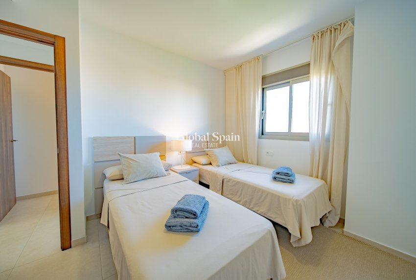 Wederverkoop - PENTHOUSE -
ORIHUELA COSTA - VILLAMARTÍN