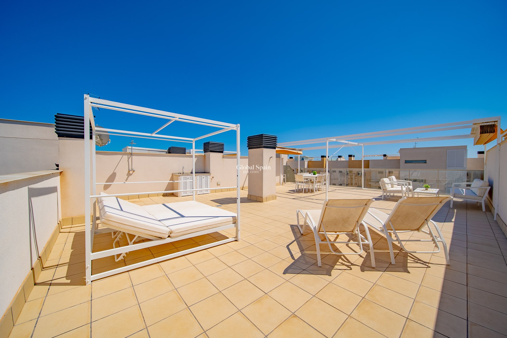 Wederverkoop - PENTHOUSE -
ORIHUELA COSTA - VILLAMARTÍN