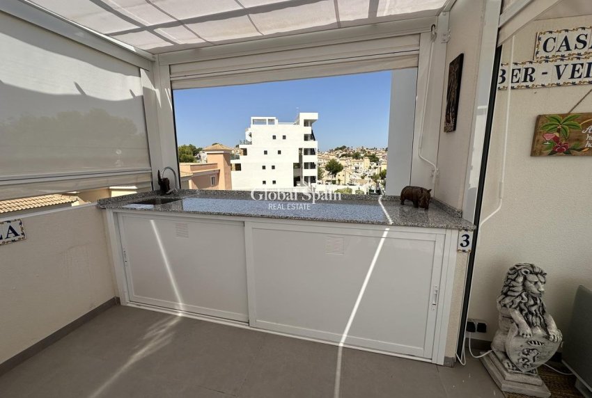 Wederverkoop - PENTHOUSE -
ORIHUELA COSTA - VILLAMARTÍN