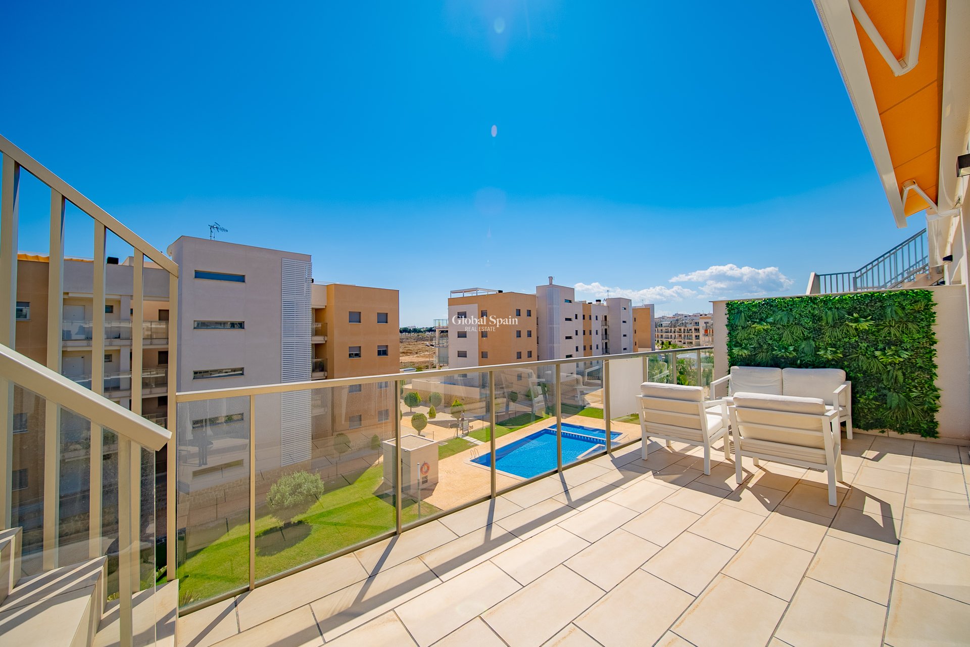 Wederverkoop - PENTHOUSE -
ORIHUELA COSTA - VILLAMARTÍN