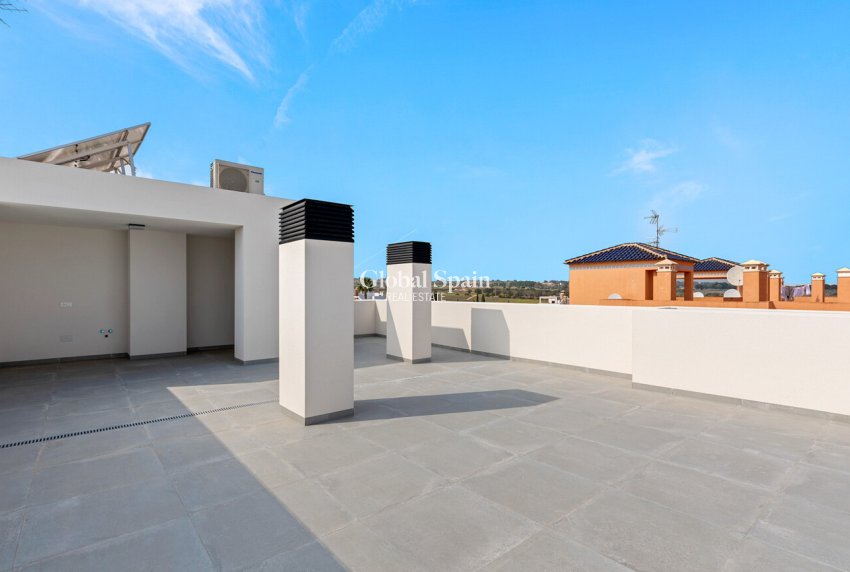 Wederverkoop - PENTHOUSE -
ORIHUELA COSTA - VILLAMARTÍN