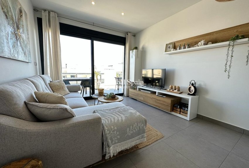 Wederverkoop - Penthouse -
ORIHUELA COSTA - VILLAMARTÍN