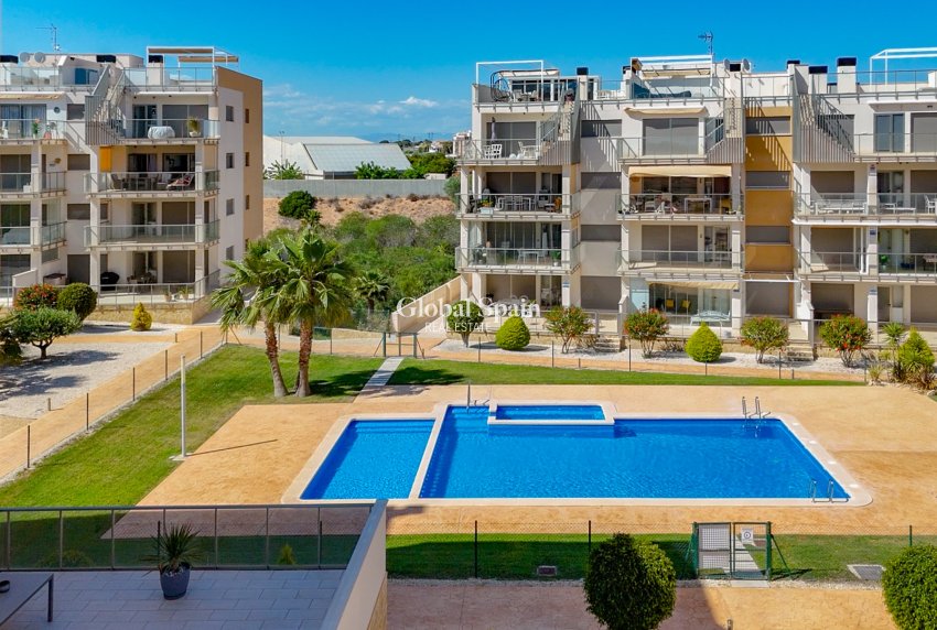 Wederverkoop - PENTHOUSE -
ORIHUELA COSTA - VILLAMARTÍN