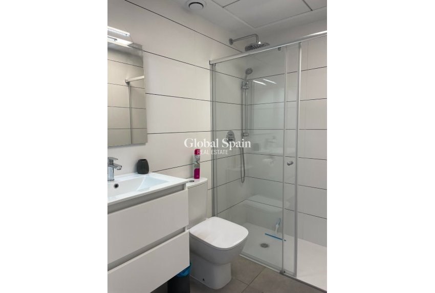 Wederverkoop - Penthouse -
ORIHUELA COSTA - VILLAMARTÍN