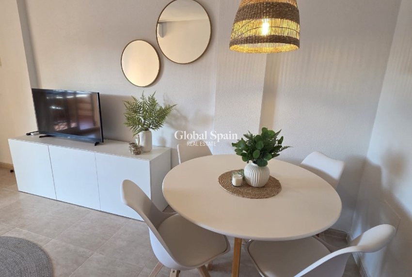 Wederverkoop - PENTHOUSE -
ORIHUELA - Inland