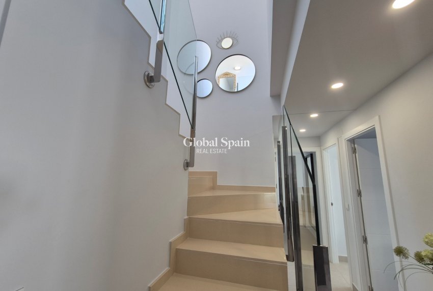 Wederverkoop - PENTHOUSE -
ORIHUELA - Inland