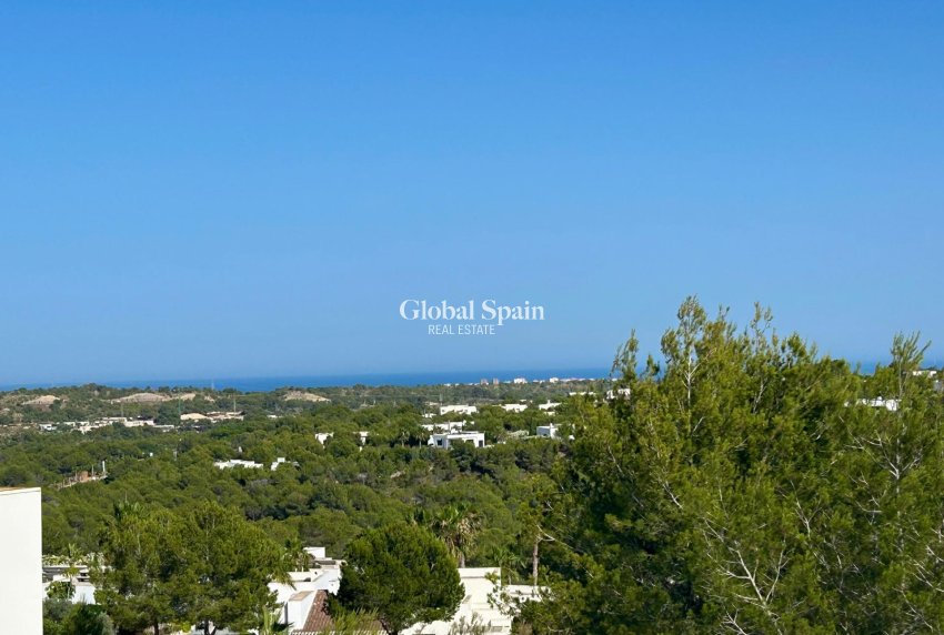 Wederverkoop - PENTHOUSE -
ORIHUELA - LAS COLINAS GOLF RESORT