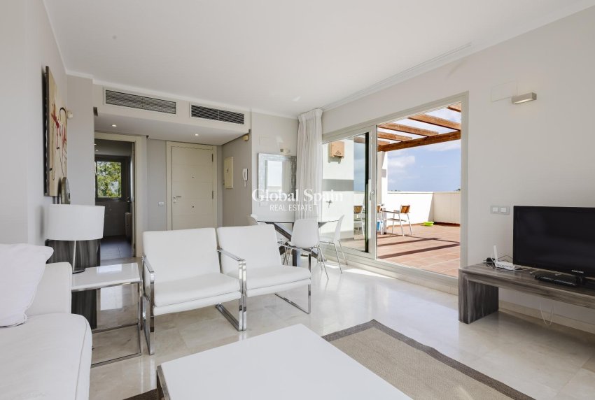 Wederverkoop - PENTHOUSE -
ORIHUELA - LAS COLINAS GOLF RESORT