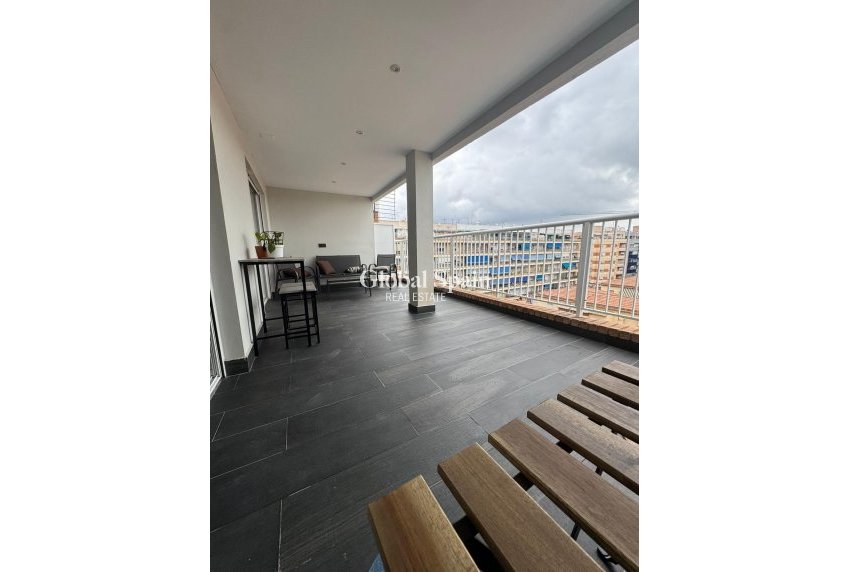 Wederverkoop - PENTHOUSE -
ORIHUELA - Orihuela Ciudad