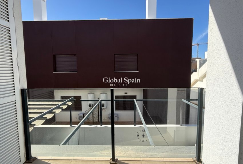 Wederverkoop - Penthouse -
PILAR DE LA HORADADA - Costa Blanca Sur