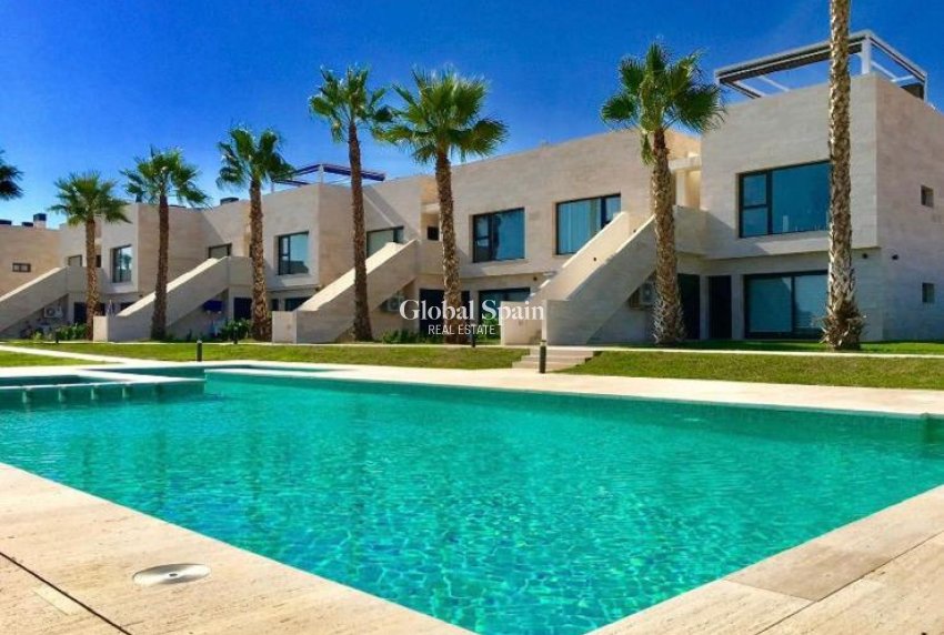 Wederverkoop - PENTHOUSE -
PILAR DE LA HORADADA - Costa Blanca
