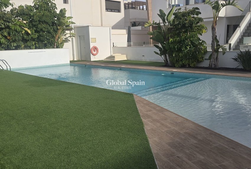 Wederverkoop - PENTHOUSE -
PILAR DE LA HORADADA - Costa Blanca