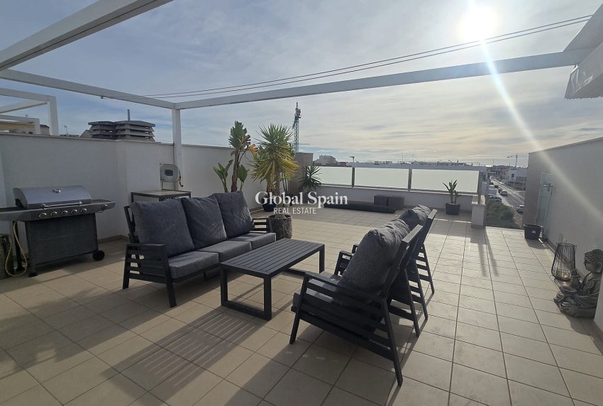 Wederverkoop - PENTHOUSE -
PILAR DE LA HORADADA - Costa Blanca