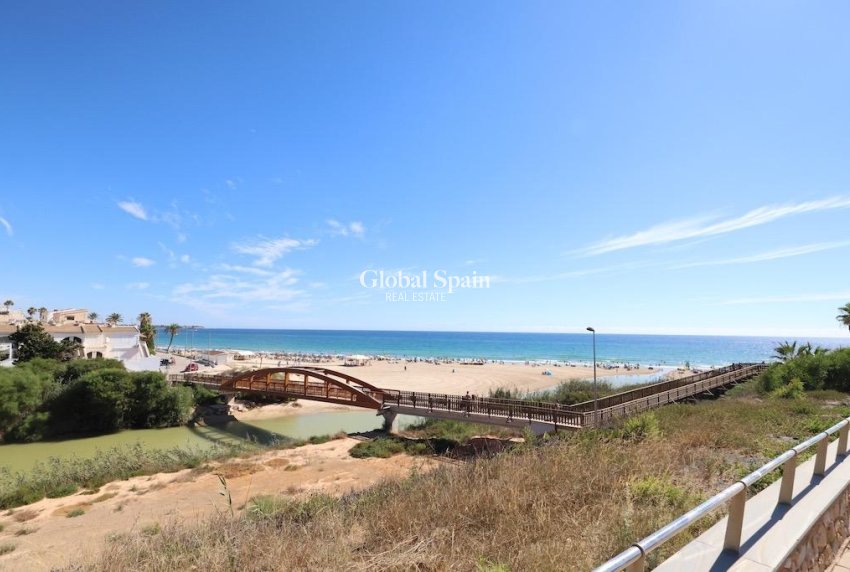 Wederverkoop - PENTHOUSE -
PILAR DE LA HORADADA - Costa Blanca