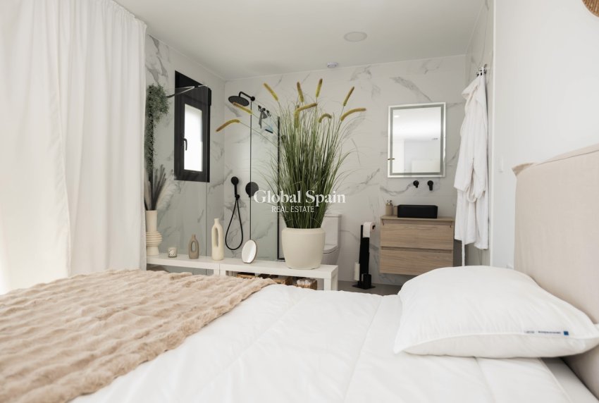 Wederverkoop - PENTHOUSE -
PILAR DE LA HORADADA - Costa Blanca