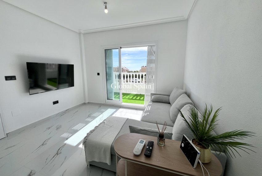 Wederverkoop - PENTHOUSE -
PLAYA FLAMENCA - Costa Blanca