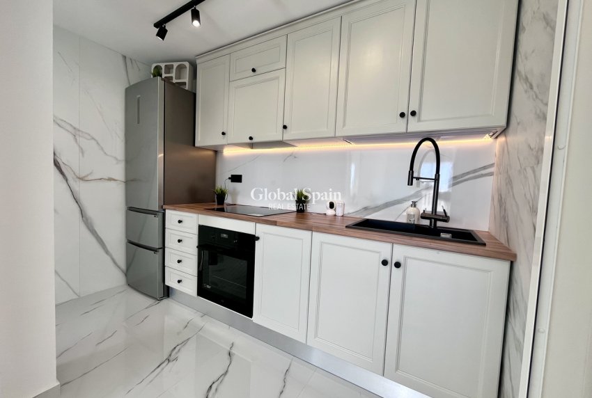 Wederverkoop - PENTHOUSE -
PLAYA FLAMENCA - Costa Blanca