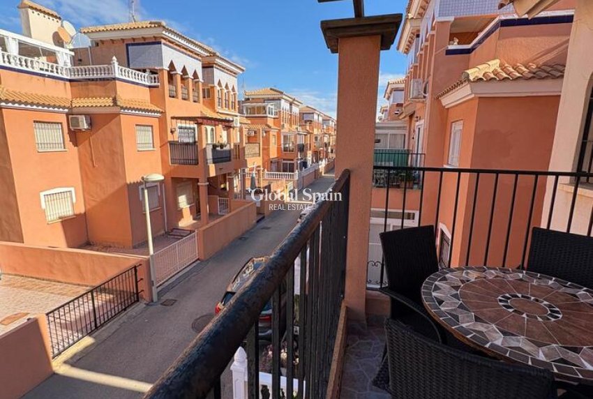 Wederverkoop - PENTHOUSE -
PLAYA FLAMENCA - Costa Blanca