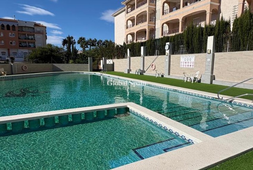 Wederverkoop - PENTHOUSE -
PLAYA FLAMENCA - Costa Blanca