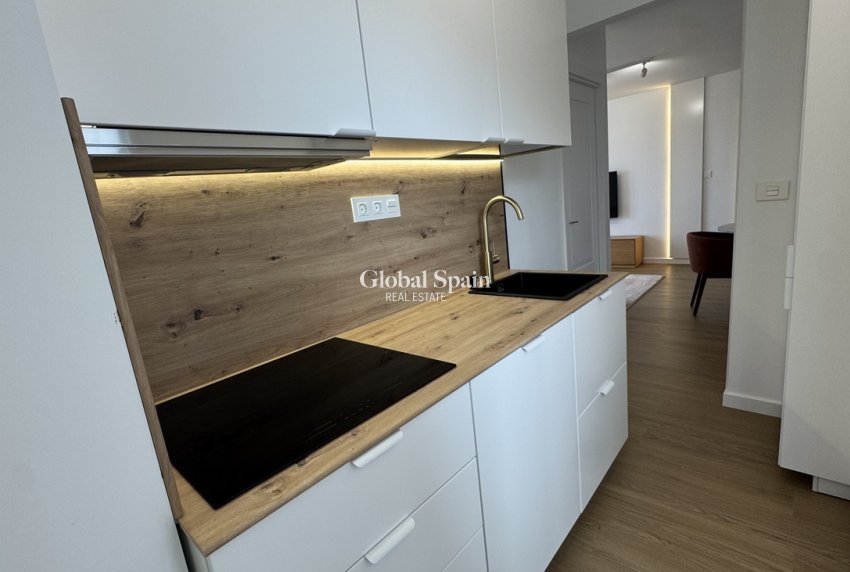 Wederverkoop - PENTHOUSE -
PUNTA PRIMA - Costa Blanca