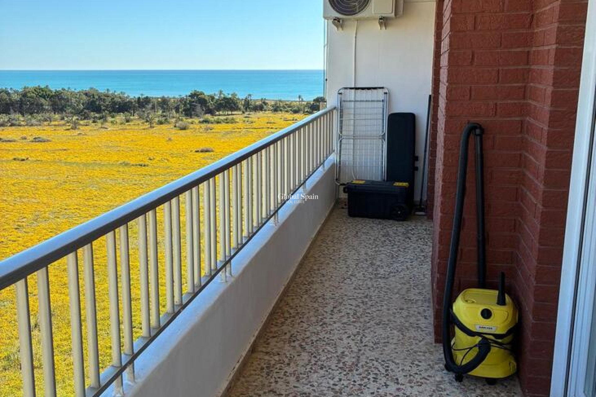 Wederverkoop - PENTHOUSE -
PUNTA PRIMA - Costa Blanca