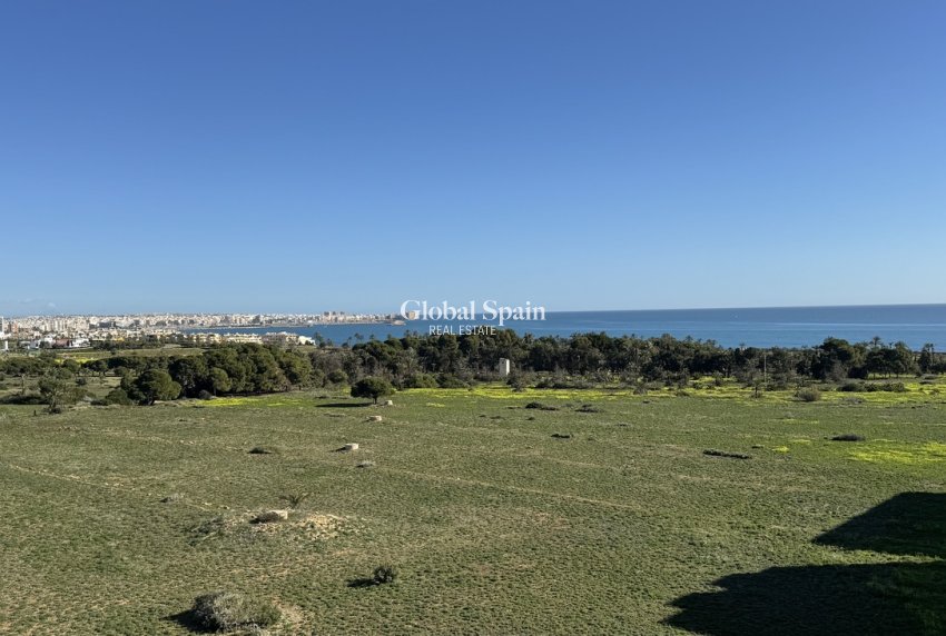 Wederverkoop - PENTHOUSE -
PUNTA PRIMA - Costa Blanca