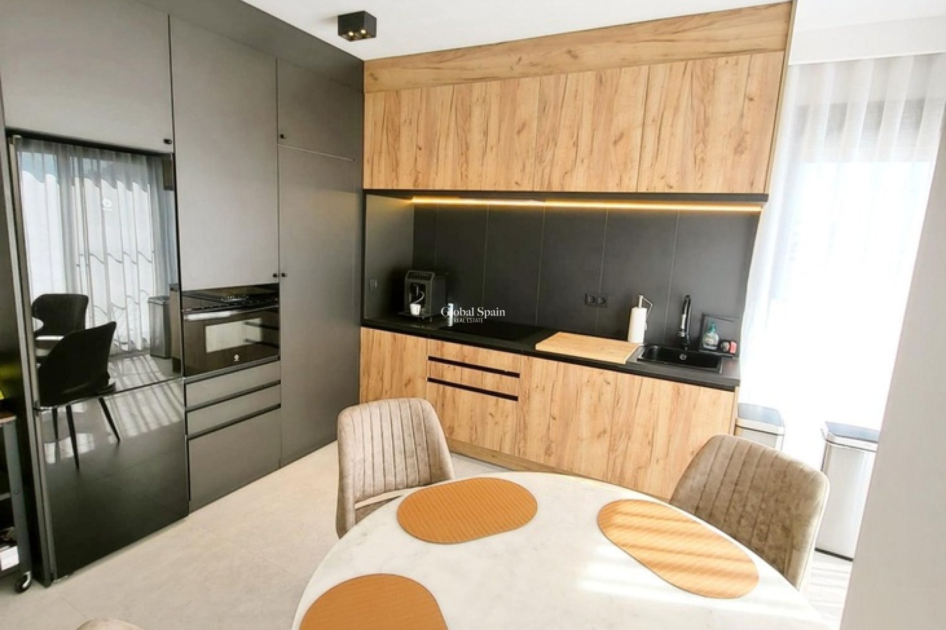 Wederverkoop - PENTHOUSE -
SAN MIGUEL DE SALINAS - Costa Blanca