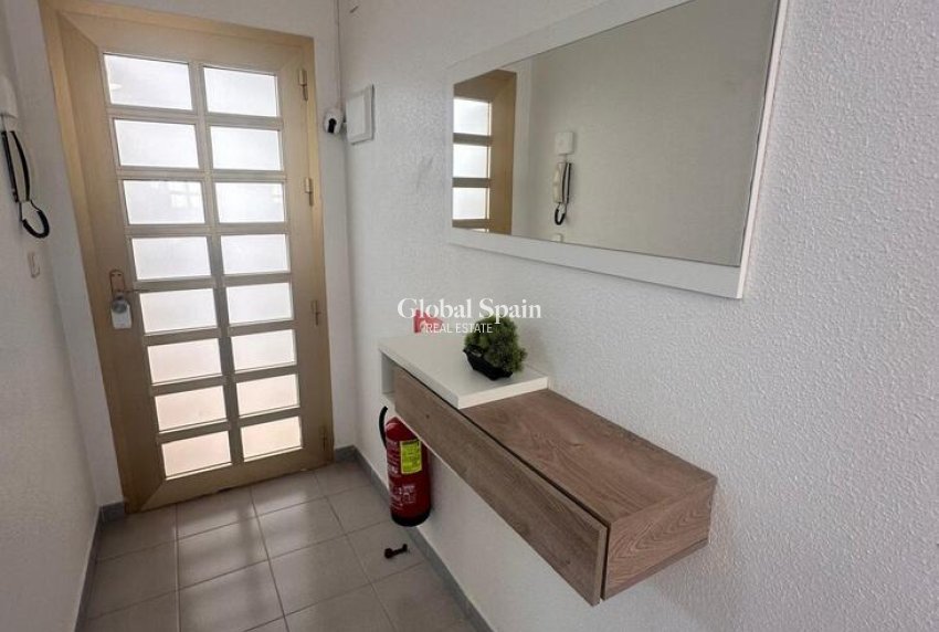 Wederverkoop - PENTHOUSE -
SAN PEDRO DEL PINATAR - Lo pagan