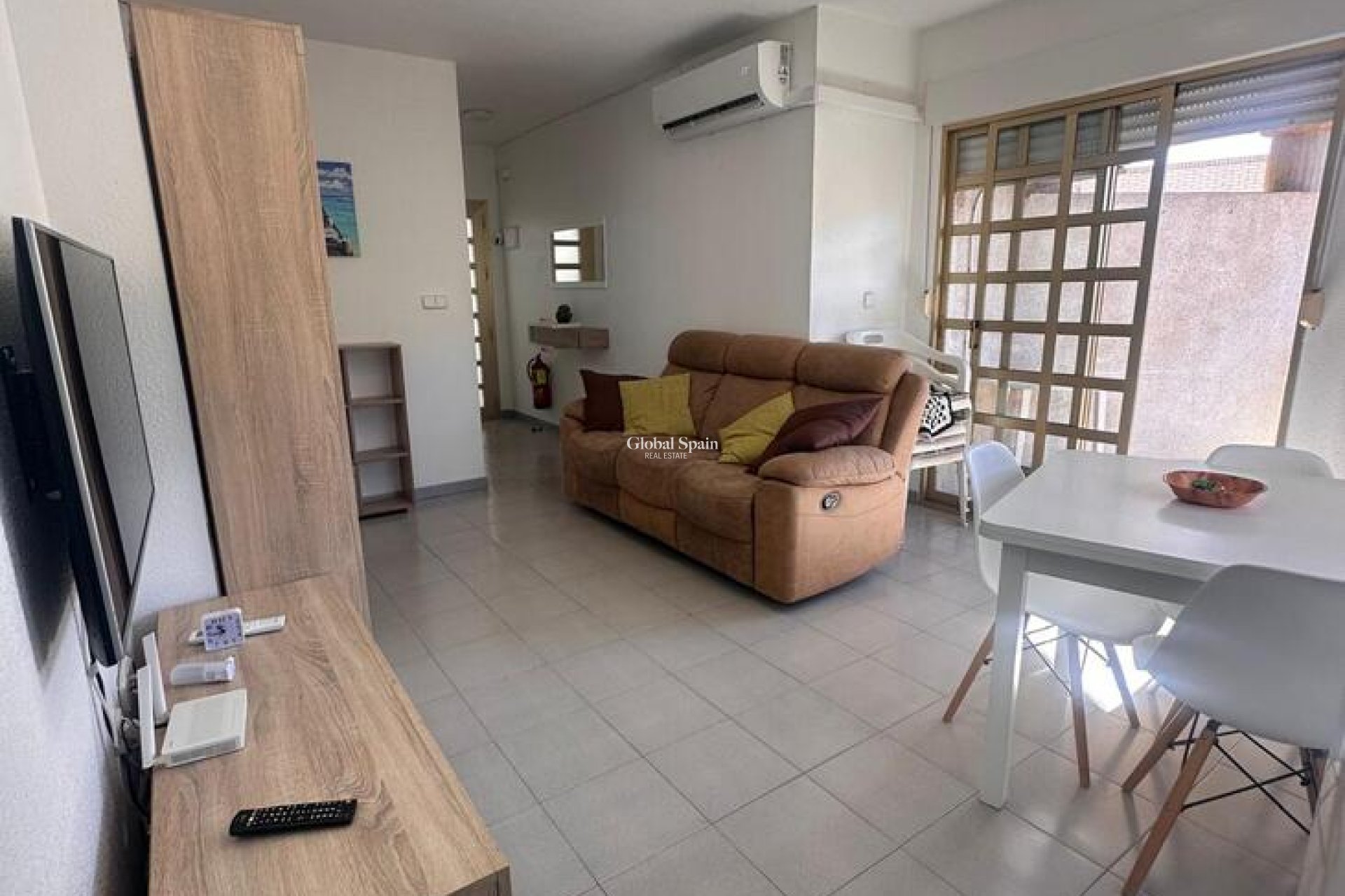 Wederverkoop - PENTHOUSE -
SAN PEDRO DEL PINATAR - Lo pagan