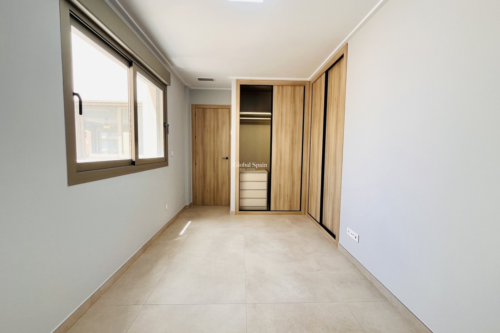 Wederverkoop - PENTHOUSE -
TORRE DE LA HORADADA - Costa Blanca