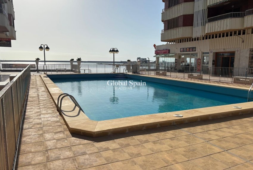 Wederverkoop - PENTHOUSE -
TORREVIEJA - Acequion