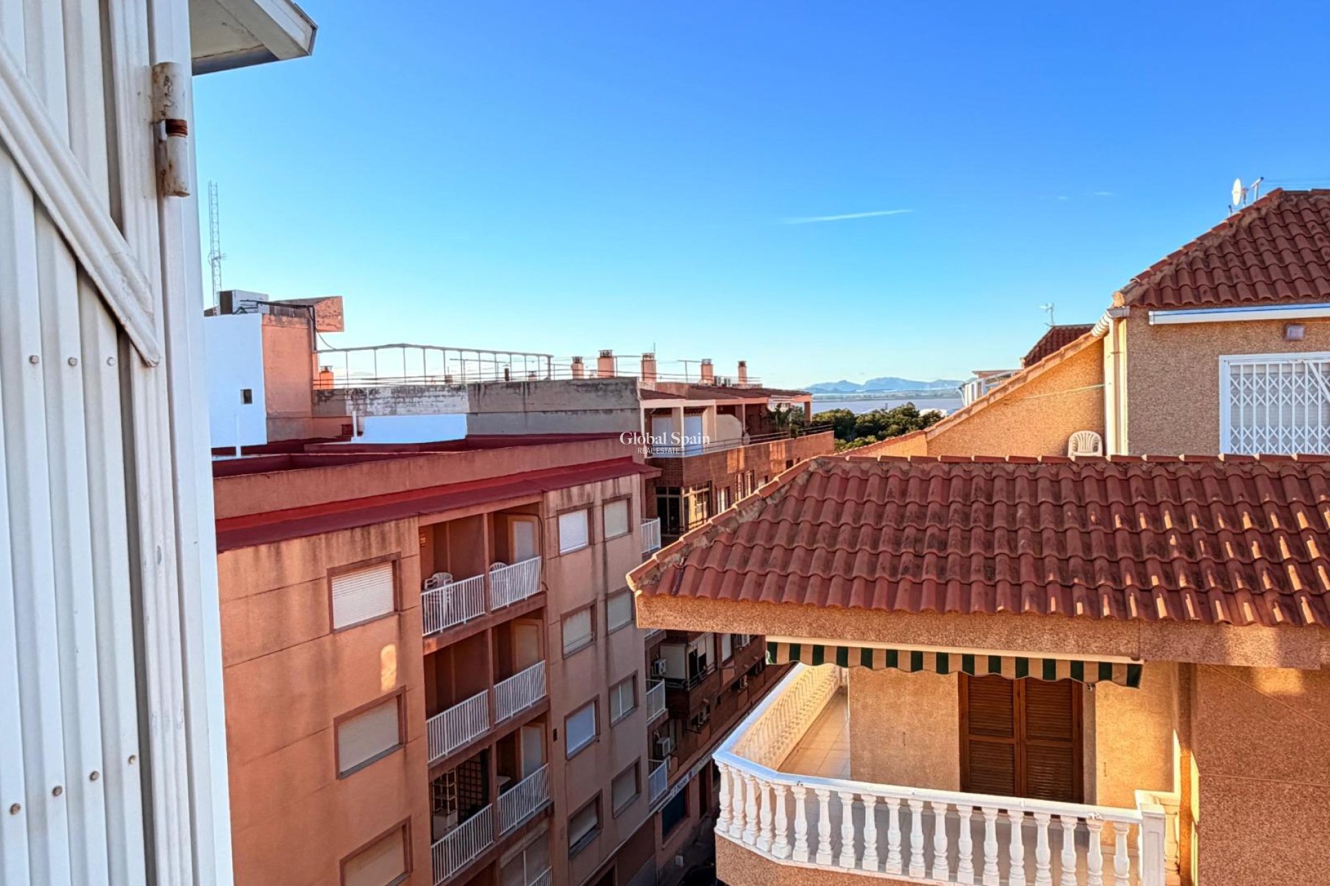 Wederverkoop - PENTHOUSE -
TORREVIEJA - Acequion