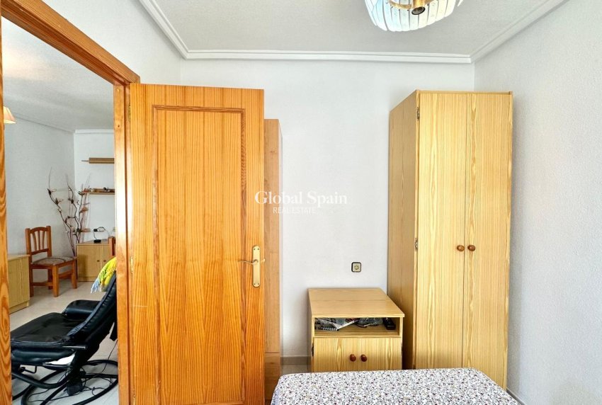 Wederverkoop - PENTHOUSE -
TORREVIEJA - Acequion