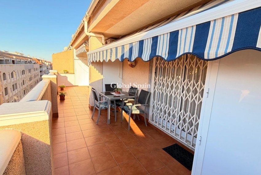 Wederverkoop - PENTHOUSE -
TORREVIEJA - Acequion