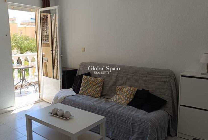 Wederverkoop - PENTHOUSE -
TORREVIEJA - Auguas Neuvas