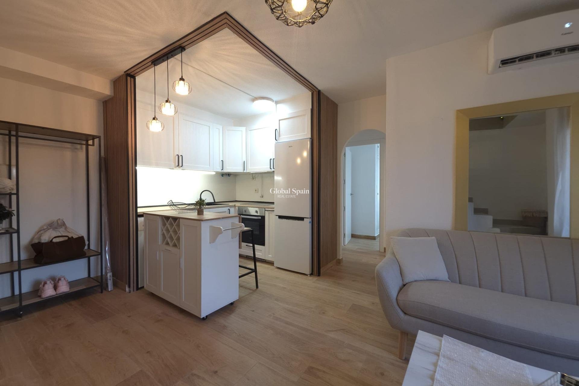 Wederverkoop - PENTHOUSE -
TORREVIEJA - Cala Ferris