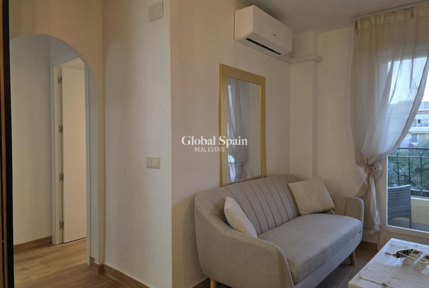 Wederverkoop - PENTHOUSE -
TORREVIEJA - Cala Ferris