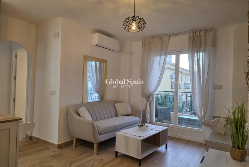 Wederverkoop - PENTHOUSE -
TORREVIEJA - Cala Ferris