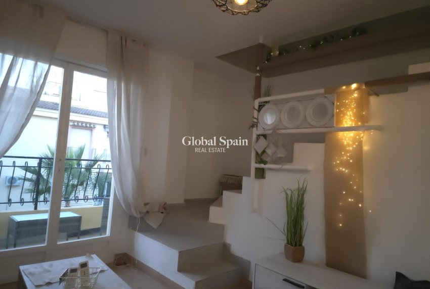 Wederverkoop - PENTHOUSE -
TORREVIEJA - Cala Ferris