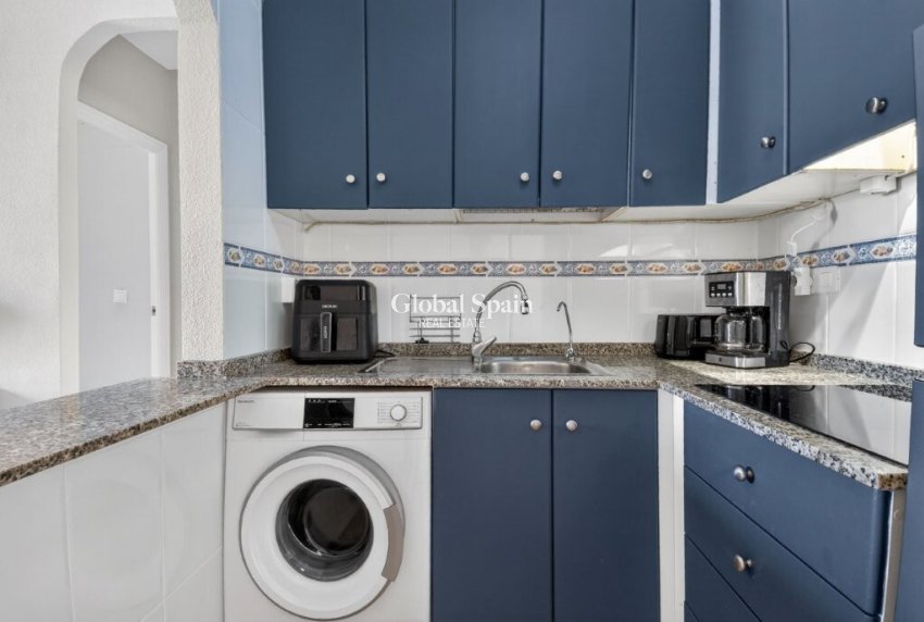 Wederverkoop - PENTHOUSE -
TORREVIEJA - Calas Blancas