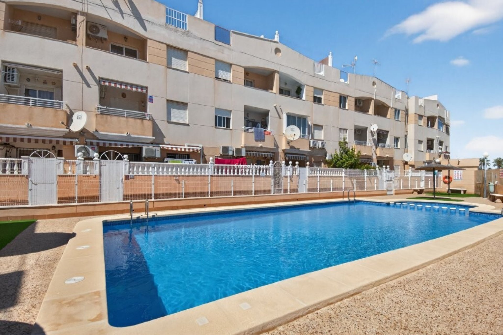Wederverkoop - PENTHOUSE -
TORREVIEJA - Calas Blancas