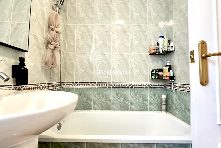 Wederverkoop - PENTHOUSE -
TORREVIEJA - Center