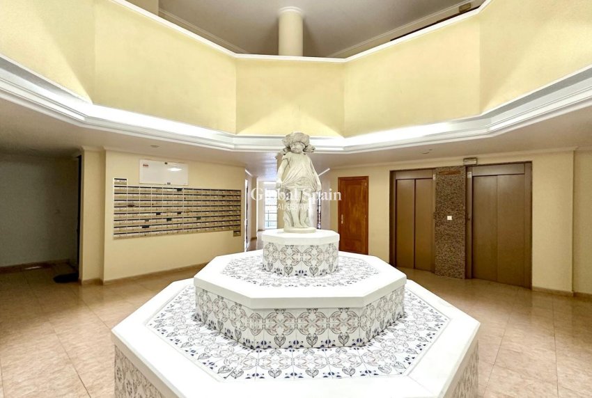 Wederverkoop - PENTHOUSE -
TORREVIEJA - Center